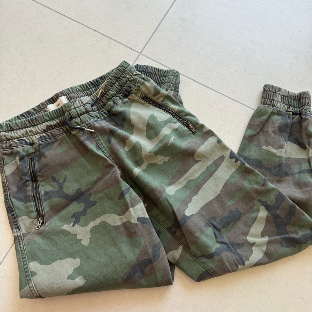 TNA camo cargo